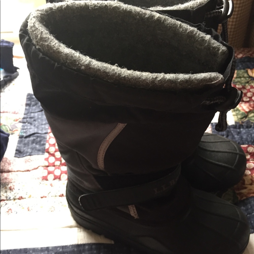 L.L. Bean Boys Snow Boots Size 2 Black